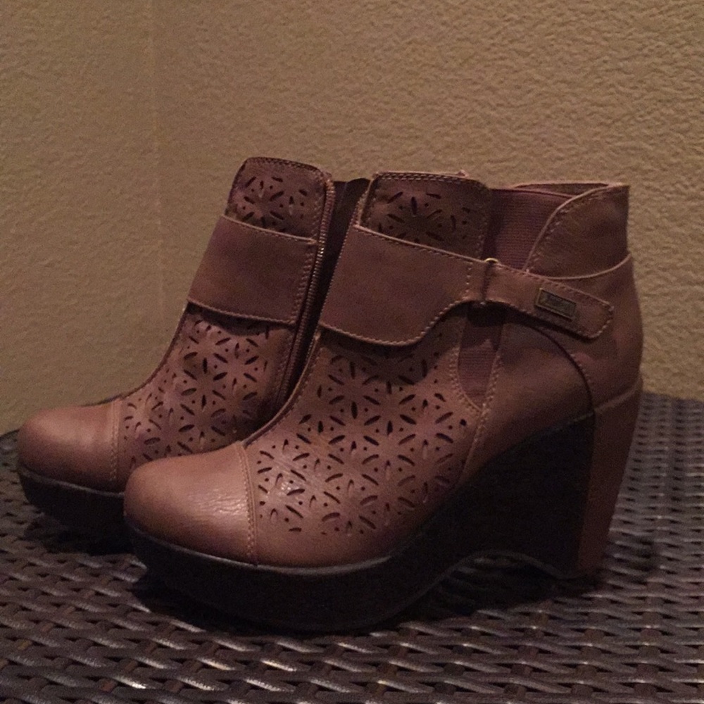 Jamba Brown Booties